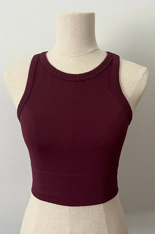 Unbeatable Deals On Breathable Yoga Apparel Chevron High Neck Crop - Fig