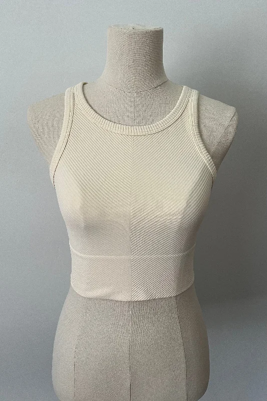 Performance Yoga Wear Now At Exclusive Discounts Chevron High Neck Crop - Vanilla