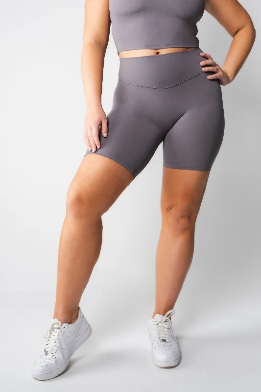 Move With Confidence In Discounted Yoga Outfits Cloud II™ Biker Short - Concrete