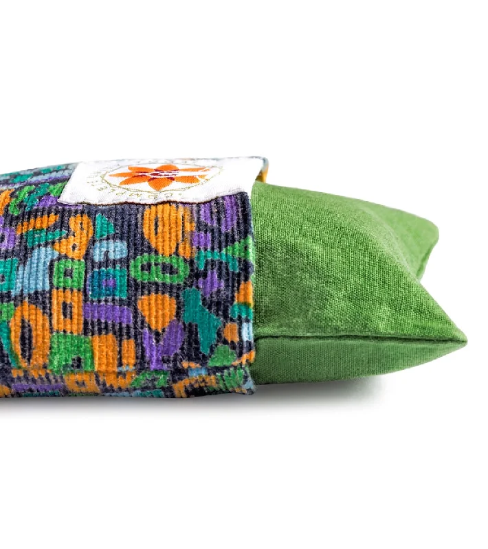 Perfect Your Pose With Top Yoga Accessories At Lower Prices Complete Unity Retro Print Eye Pillow Perfect Your Pose With Top Yoga Accessories At Lower Prices Complete Unity Retro Print Eye Pillow