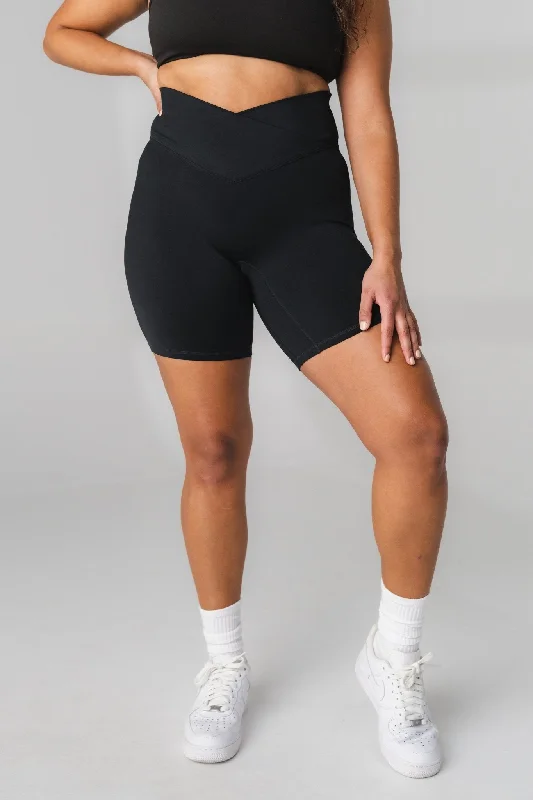 Yoga Apparel Designed For Movement At Lower Prices Vitality Daydream® V Biker Short - Midnight Yoga Apparel Designed For Movement At Lower Prices Vitality Daydream® V Biker Short - Midnight