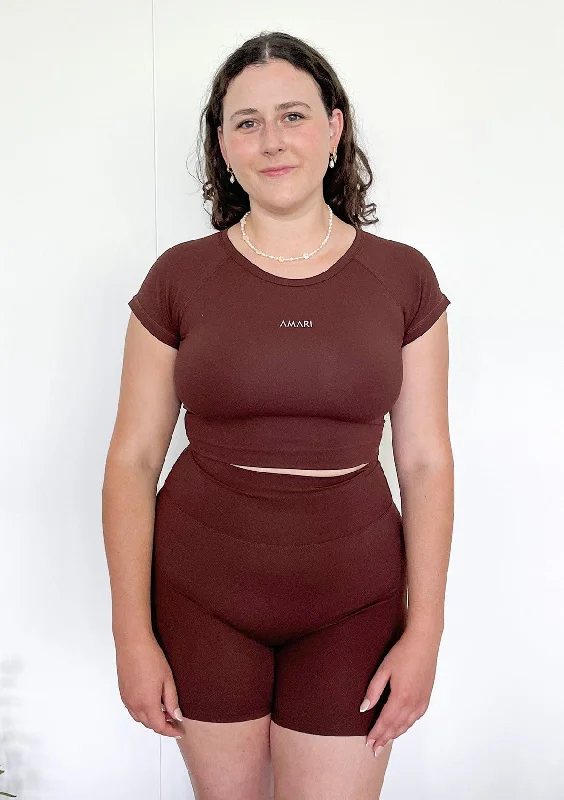 Lightweight, Breathable Yoga Wear At Special Prices Essentials Crop T-Shirt - Chocolate Lightweight, Breathable Yoga Wear At Special Prices Essentials Crop T-Shirt - Chocolate