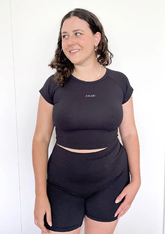 Elevate Your Style And Practice For Less Essentials Crop T-Shirt - Oreo