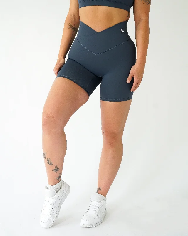 Master Every Pose With Premium Yoga Wear Deals Impact V-Waist Biker Shorts 6” - Stone