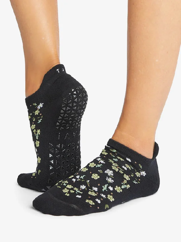 Find Balance With Discounted Yoga Essentials Tavi Noir Savvy Grip Socks  - Ebony Flourish