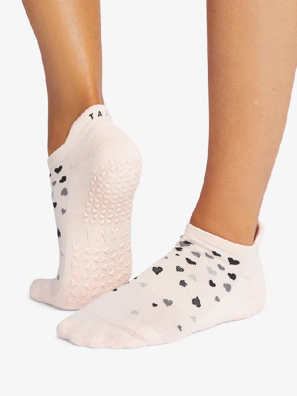 Special Discounts On The Tools To Enhance Your Flow Tavi Noir Savvy Grip Socks - Heart to Heart Special Discounts On The Tools To Enhance Your Flow Tavi Noir Savvy Grip Socks - Heart to Heart