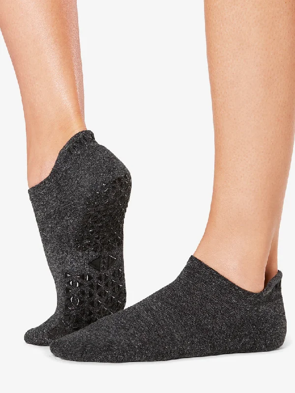 Unbeatable Offers On Yoga Props And Tools Tavi Noir Savvy Grip Socks - Shadow