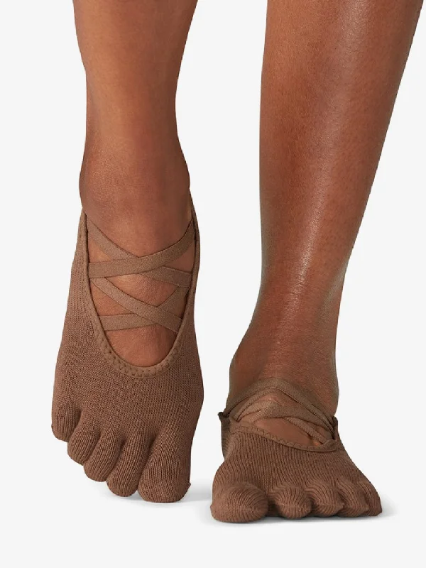 Breathe Easy With Yoga Gear On Sale Toesox Grip Full Toe Elle - Naked