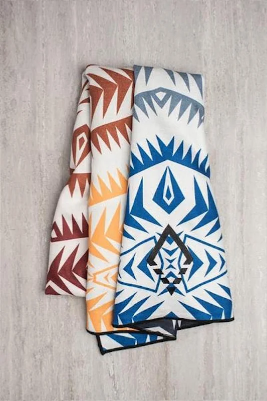 Flex Your Budget With Amazing Yoga Gear Offers NOMADIX // YOGA TOWEL - CAYAMBE MARKET Flex Your Budget With Amazing Yoga Gear Offers NOMADIX // YOGA TOWEL - CAYAMBE MARKET