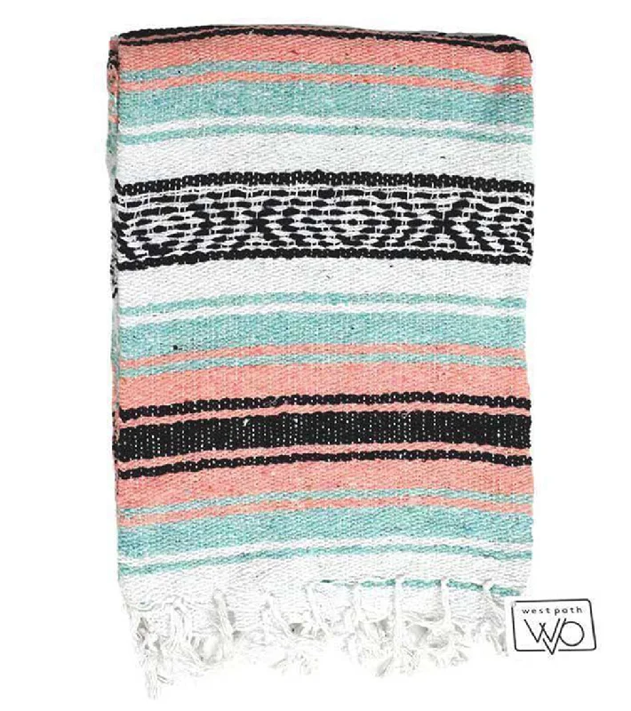 Limited-Stock Sale On Yoga Must-Haves West Path Economy Falsa Mexican Yoga Blanket Mint Peach